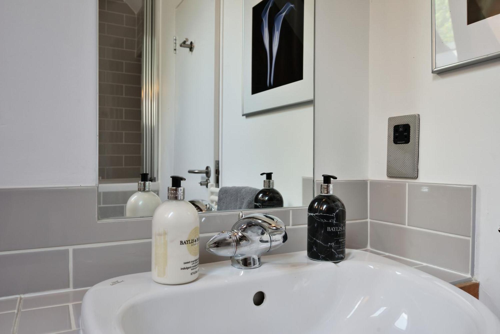St James House - Truly Heavenly Hereford Esterno foto